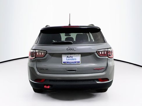 Used 2022 Jeep Compass Trailhawk w/ Trailhawk Convenience Group AWD/4WD image 6