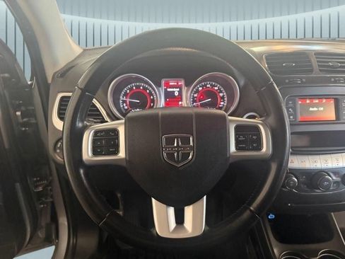 Used 2020 Dodge Journey SE w/ SE Popular Equipment Group FWD image 9