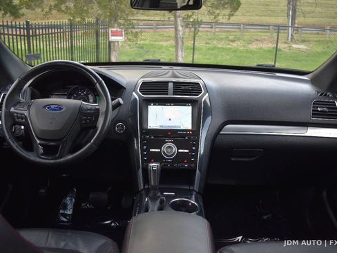 Used 2017 Ford Explorer Sport AWD/4WD image 18