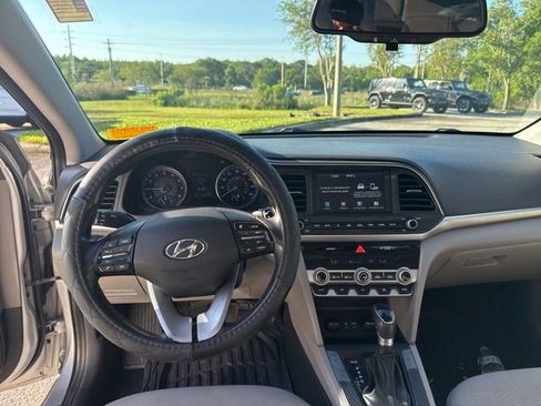 Used 2019 Hyundai Elantra Value Edition image 12