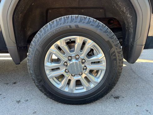 Used 2022 GMC Sierra 2500 Denali AWD/4WD image 10