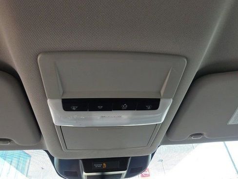 Used 2024 Nissan Rogue S image 21