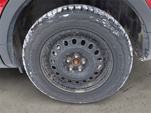 Used 2017 Ford Explorer XLT w/ Equipment Group 202A image 14