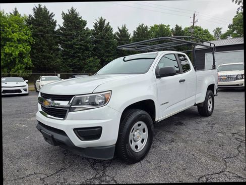 Used 2019 Chevrolet Colorado W/T w/ WT Convenience Package RWD image 2