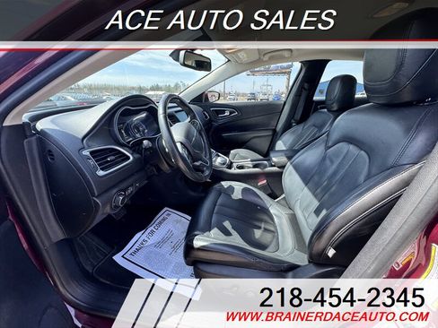 Used 2017 Chrysler 200 Limited Platinum w/ Comfort & Convenience Group FWD image 10