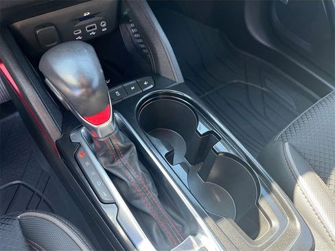 Used 2021 Chevrolet TrailBlazer RS w/ Sun and Liftgate Package image 16