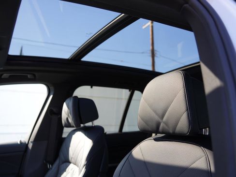 Certified 2024 BMW X5 sDrive40i w/ Premium Package image 15