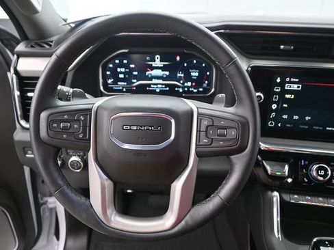 Used 2024 GMC Sierra 1500 Denali w/ Technology Package AWD/4WD image 7
