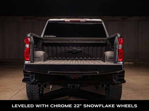 Used 2021 Chevrolet Silverado 1500 LT Trail Boss w/ Bed Protection Package AWD/4WD image 8