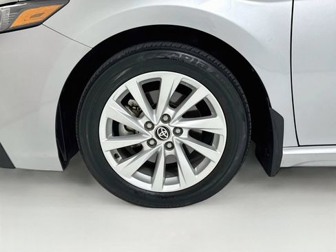 Used 2024 Toyota Camry SE FWD image 31