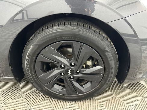 Used 2023 Hyundai Elantra SEL FWD image 12