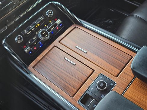 Used 2019 Lincoln Navigator Reserve w/ Cargo Package image 18