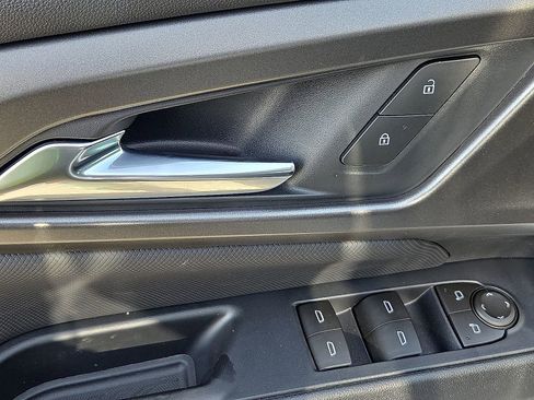 New 2026 Chevrolet Equinox EV LT image 13