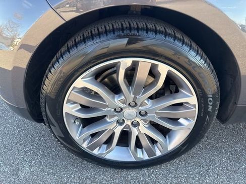 Used 2017 Land Rover Range Rover Sport HSE image 11
