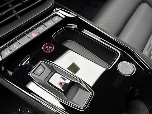 New 2026 Audi RS e-tron GT performance image 17