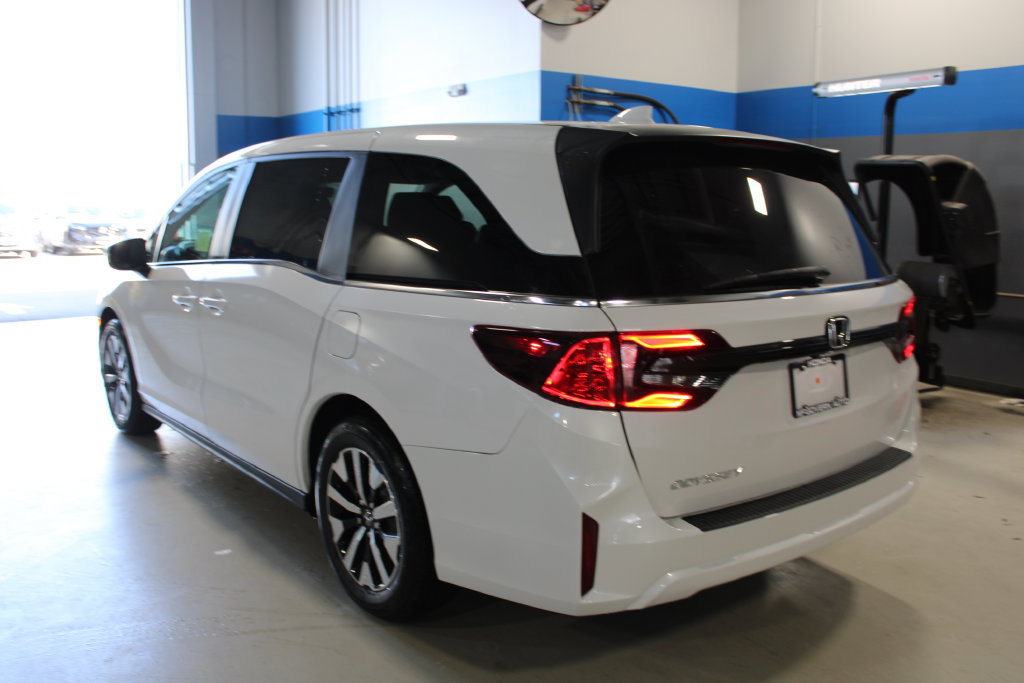 New 2027 Honda Odyssey EX-L image 8