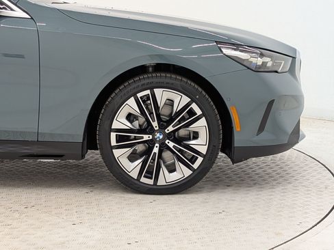 New 2026 BMW 530i w/ Premium Package RWD image 12