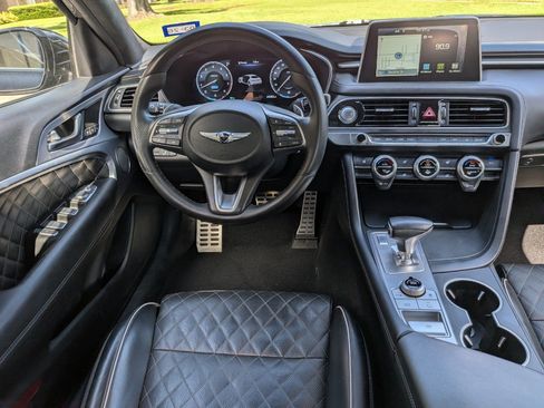 Used 2021 Genesis G70 3.3T RWD image 10