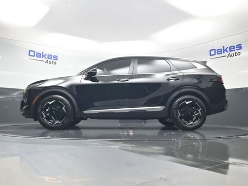 Used 2026 Kia Sportage EX FWD image 41