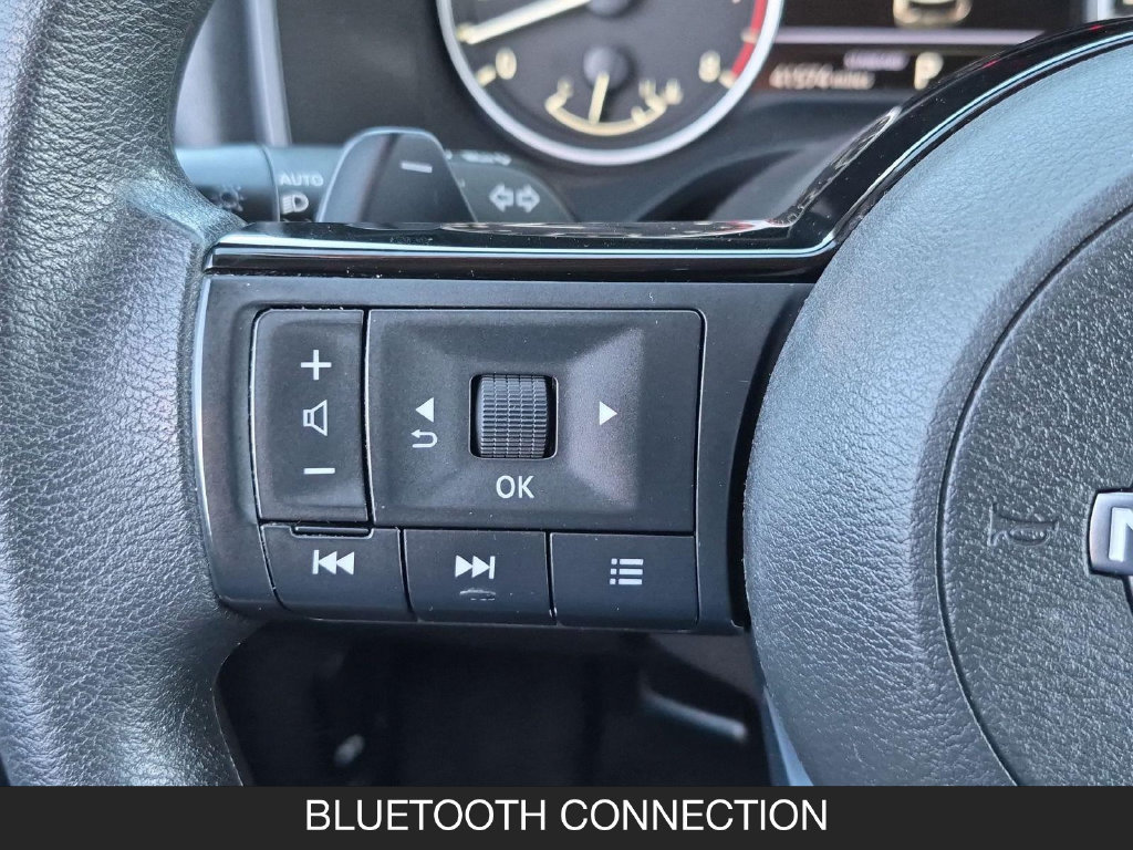 Certified 2023 Nissan Rogue SV FWD image 17