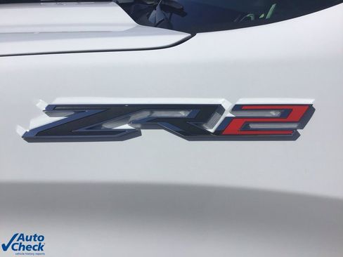 Used 2025 Chevrolet Silverado 1500 ZR2 w/ Technology Package image 55