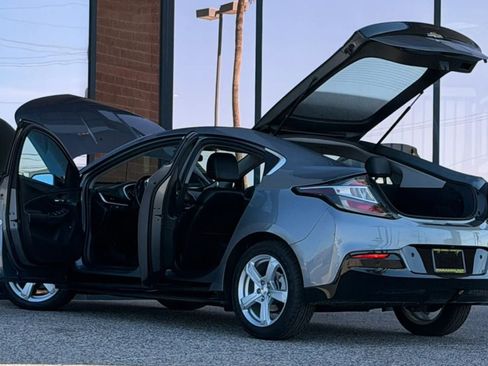 Used 2019 Chevrolet Volt LT w/ Power Convenience Package FWD image 28