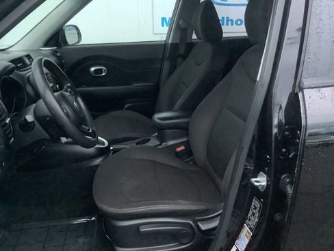 Used 2016 Kia Soul FWD image 11