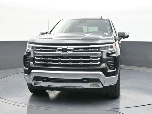 New 2026 Chevrolet Silverado 1500 LTZ w/ LTZ Premium Package AWD/4WD image 3