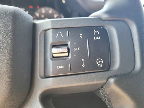 Used 2025 Land Rover Defender 130 X-Dynamic SE AWD/4WD image 27