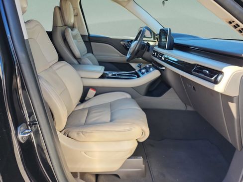 Used 2021 Lincoln Aviator Grand Touring w/ Equipment Group 301A AWD/4WD image 22