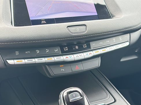 Used 2022 Cadillac XT4 Premium Luxury w/ Safety Alert Package image 33