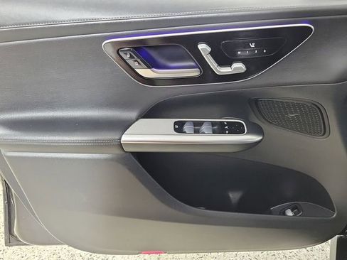 Used 2024 Mercedes-Benz GLC 300 image 21