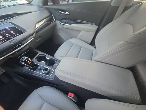 Used 2020 Cadillac XT4 Luxury FWD image 24