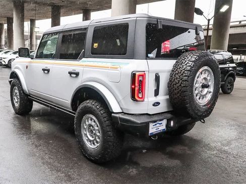 New 2025 Ford Bronco Badlands image 6