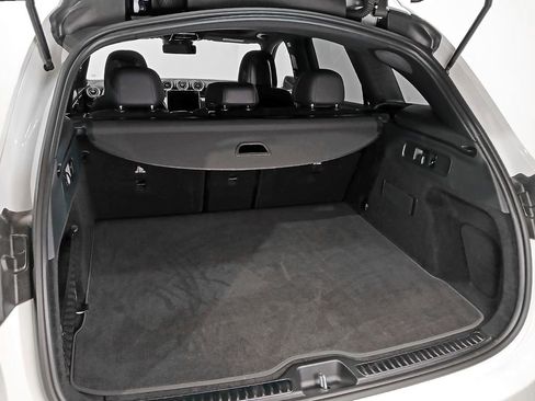 Used 2026 Mercedes-Benz GLC 300 4MATIC image 8