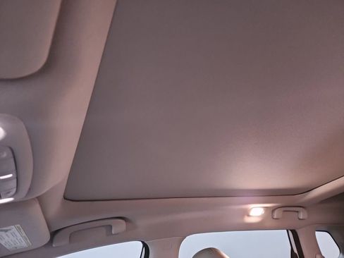 Used 2020 Nissan Rogue SL w/ Premium Package image 22