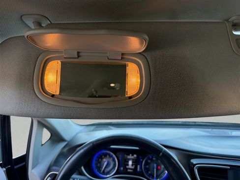 Certified 2019 Chrysler Pacifica Touring-L FWD image 32
