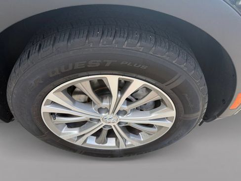 Used 2023 Buick Envision Preferred AWD/4WD image 9