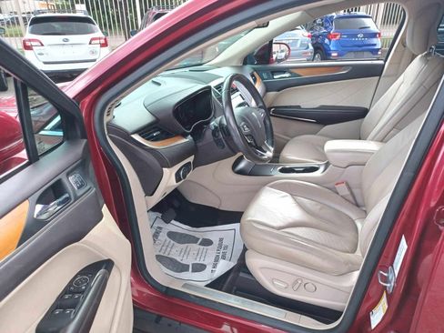 Used 2017 Lincoln MKC Select w/ Select Plus Package image 9