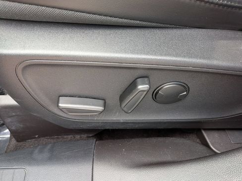 Used 2025 Ford Escape ST-Line AWD/4WD image 11