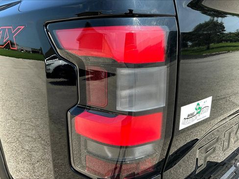 Used 2022 Nissan Frontier PRO-4X image 28