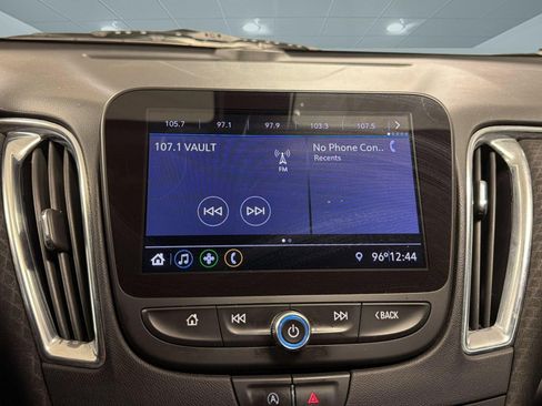 Used 2020 Chevrolet Malibu LT FWD image 28