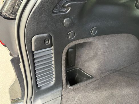 Used 2017 Jeep Grand Cherokee Altitude image 14