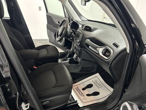 Used 2019 Jeep Renegade Sport AWD/4WD image 16