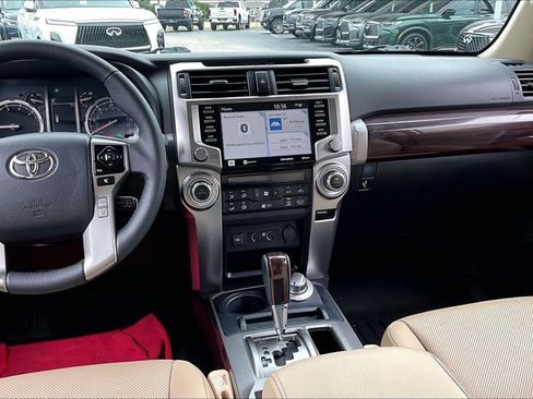 Used 2022 Toyota 4Runner Limited AWD/4WD image 8