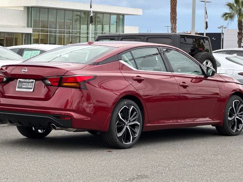 New 2025 Nissan Altima 2.5 SR w/ SR Premium Package image 4