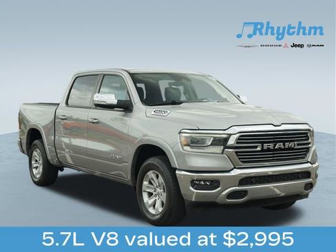 Used 2022 RAM 1500 Laramie AWD/4WD image 1