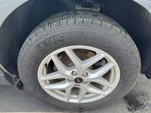 Used 2024 Ford Edge SEL w/ Convenience Package image 6