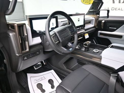 Used 2024 GMC Hummer EV 3X w/ LPO, Illumination Package image 18