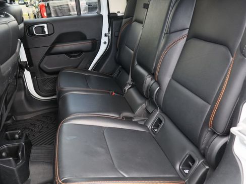 Used 2020 Jeep Gladiator Mojave AWD/4WD image 23